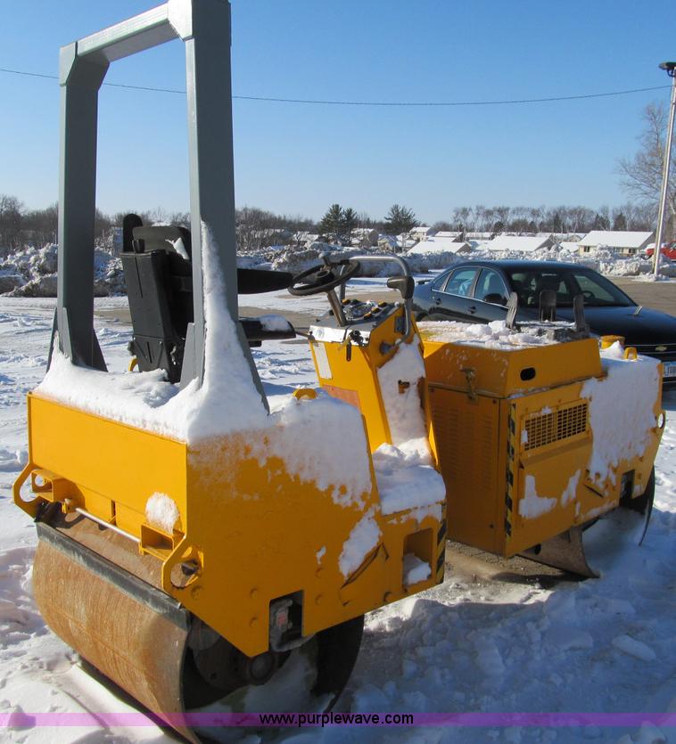 image for item D7062 Case W252 Vibromax dual drum vibratory roller