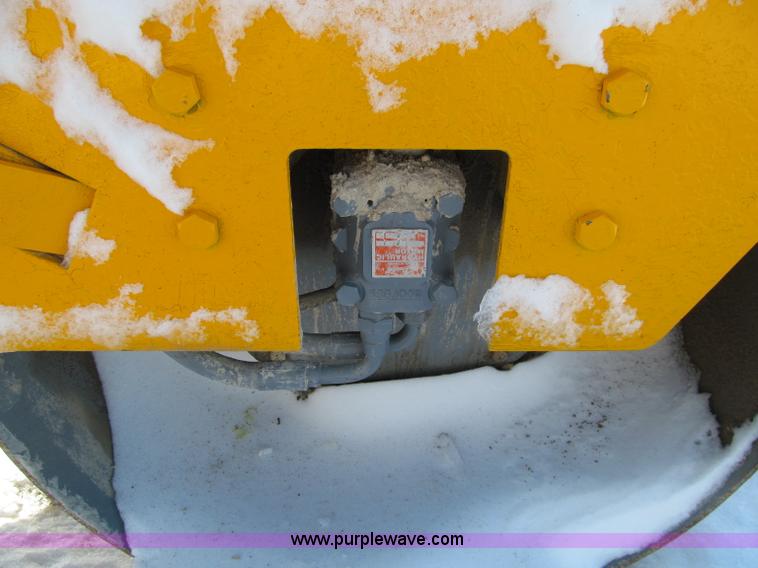 image for item D7062 Case W252 Vibromax dual drum vibratory roller