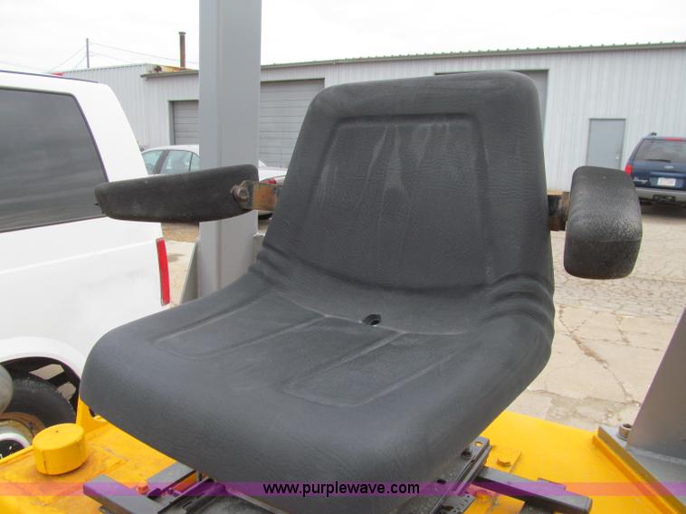 image for item D7062 Case W252 Vibromax dual drum vibratory roller