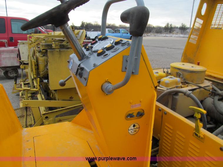 image for item D7062 Case W252 Vibromax dual drum vibratory roller