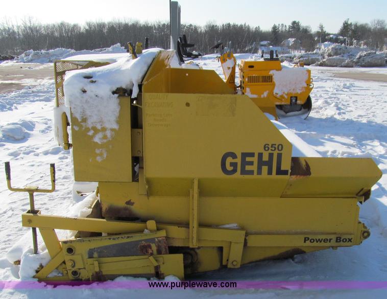 image for item D7063 Gehl 650 Powerbox asphalt paver