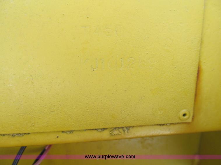 image for item D7063 Gehl 650 Powerbox asphalt paver