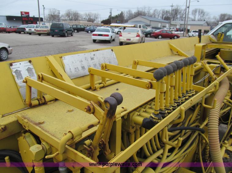 image for item D7063 Gehl 650 Powerbox asphalt paver