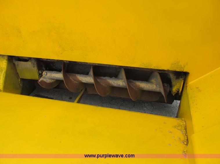 image for item D7063 Gehl 650 Powerbox asphalt paver