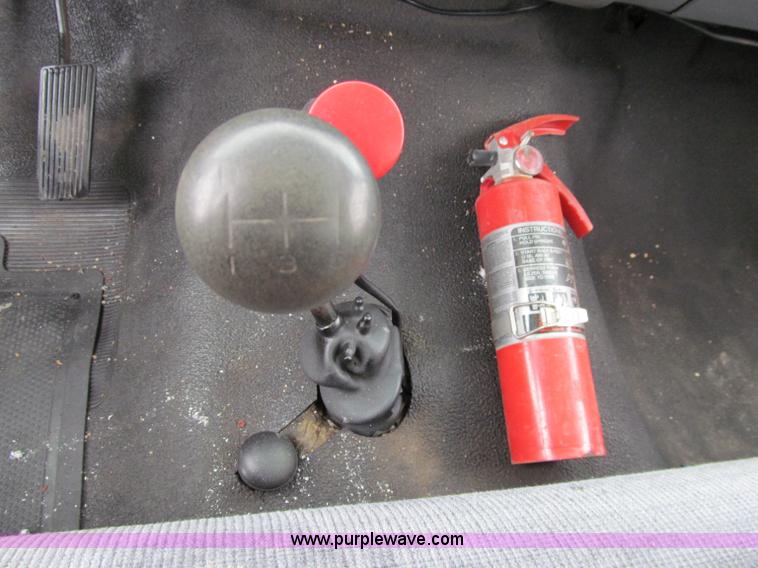 image for item D7064 1984 Ford boom truck