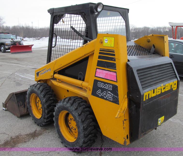 image for item D7069 Mustang 442 skid steer