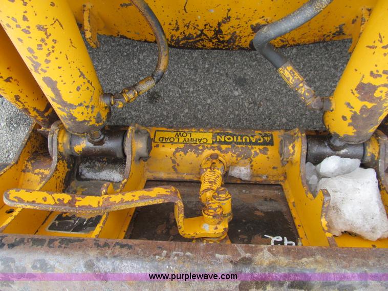 image for item D7069 Mustang 442 skid steer