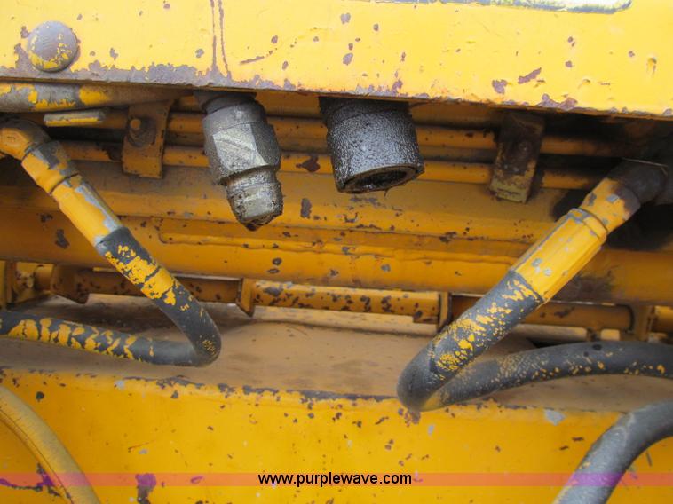 image for item D7069 Mustang 442 skid steer