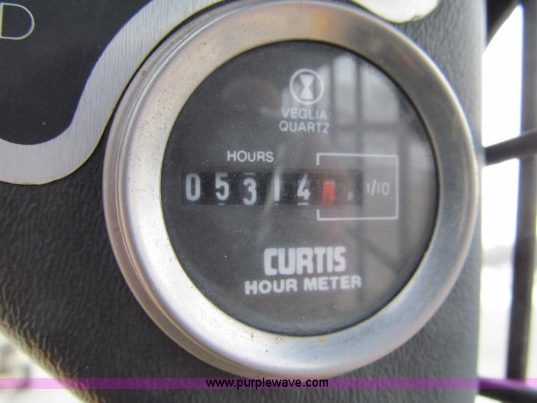 image for item D7069 Mustang 442 skid steer