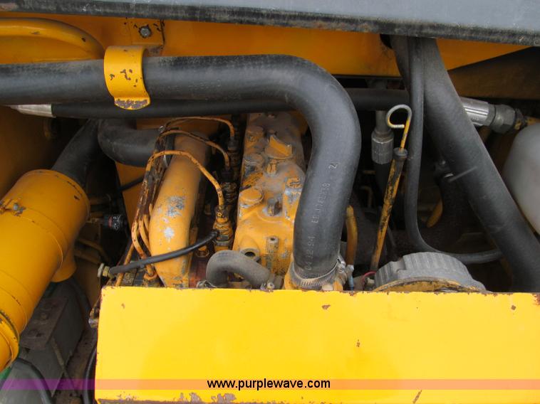 image for item D7069 Mustang 442 skid steer