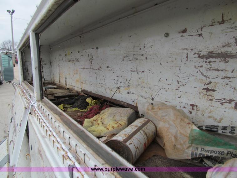 image for item D7073 1995 Chevrolet 3500 service truck