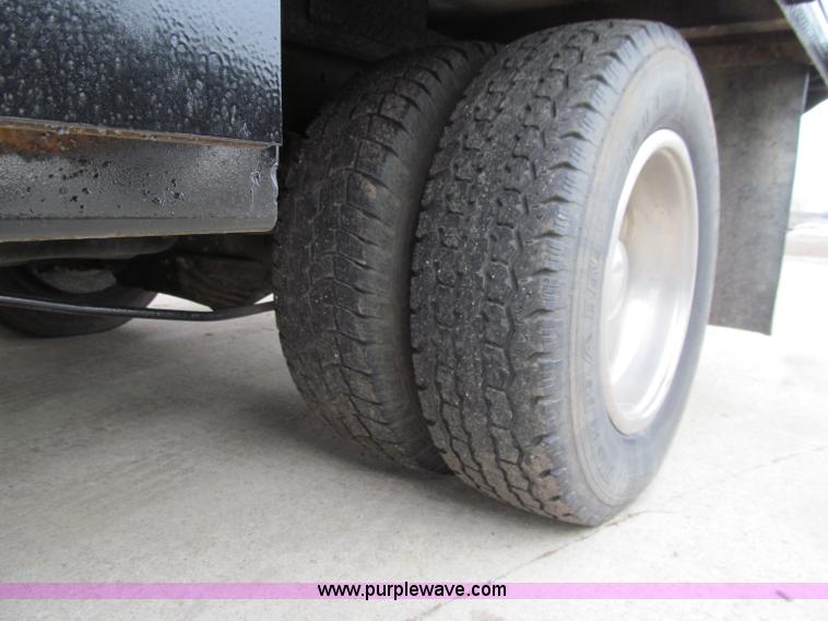 image for item D7073 1995 Chevrolet 3500 service truck