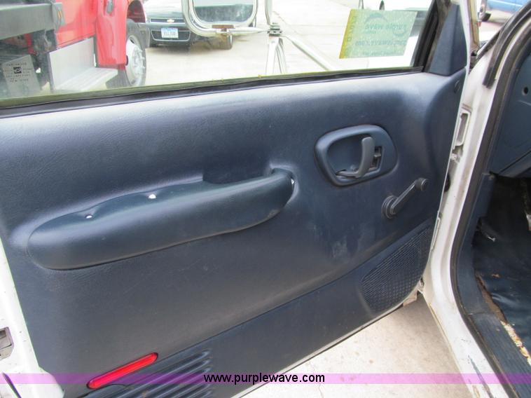 image for item D7073 1995 Chevrolet 3500 service truck