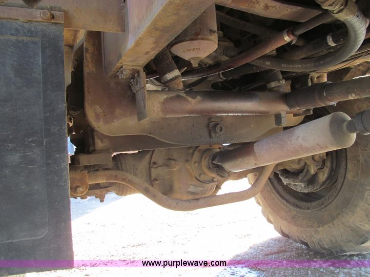 image for item E3639 1985 Case 1085B Cruz-Air mobile excavator