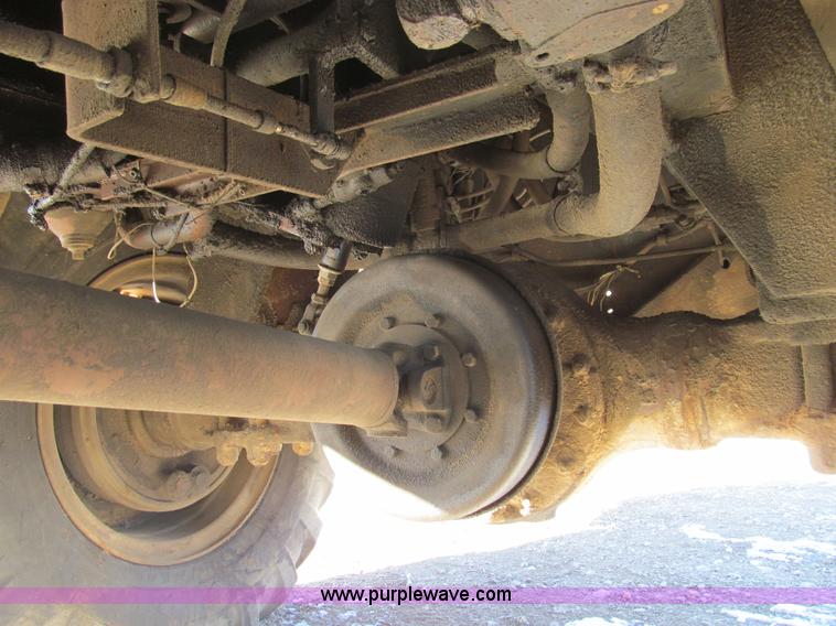 image for item E3639 1985 Case 1085B Cruz-Air mobile excavator