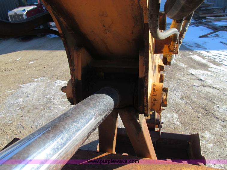 image for item E3639 1985 Case 1085B Cruz-Air mobile excavator