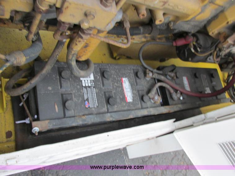 image for item E7019 Caterpillar 250 kVA/200 kW continuous output generator set