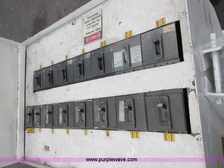 image for item E7019 Caterpillar 250 kVA/200 kW continuous output generator set