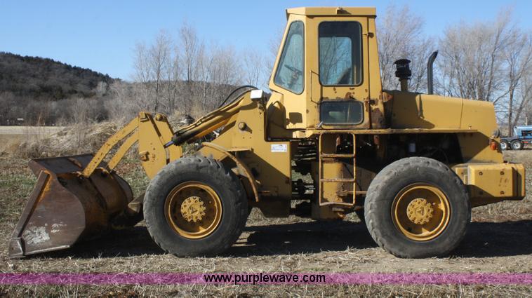 image for item F2867 1973 Allis Chalmers 605B wheel loader