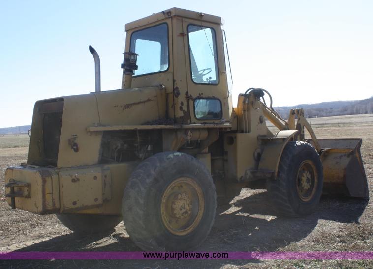 image for item F2867 1973 Allis Chalmers 605B wheel loader