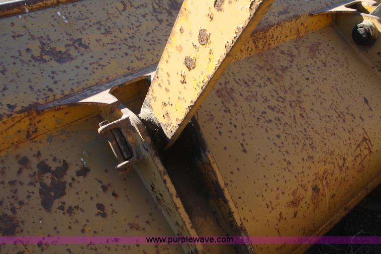 image for item F2867 1973 Allis Chalmers 605B wheel loader