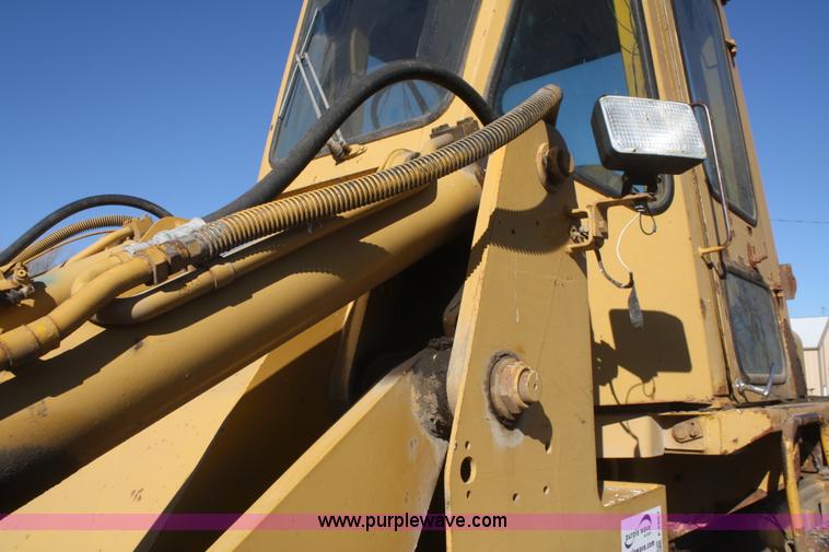 image for item F2867 1973 Allis Chalmers 605B wheel loader