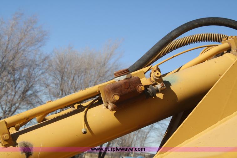 image for item F2867 1973 Allis Chalmers 605B wheel loader