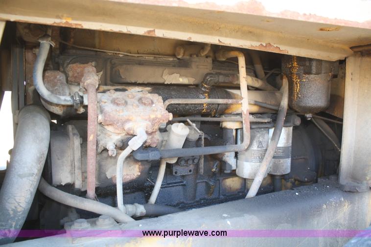 image for item F2867 1973 Allis Chalmers 605B wheel loader