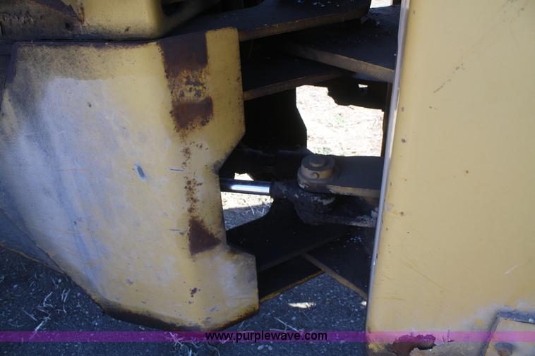 image for item F2867 1973 Allis Chalmers 605B wheel loader