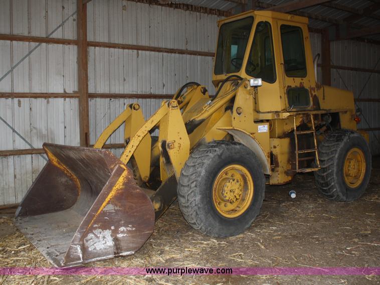 image for item F2867 1973 Allis Chalmers 605B wheel loader