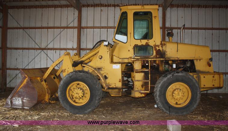 image for item F2867 1973 Allis Chalmers 605B wheel loader