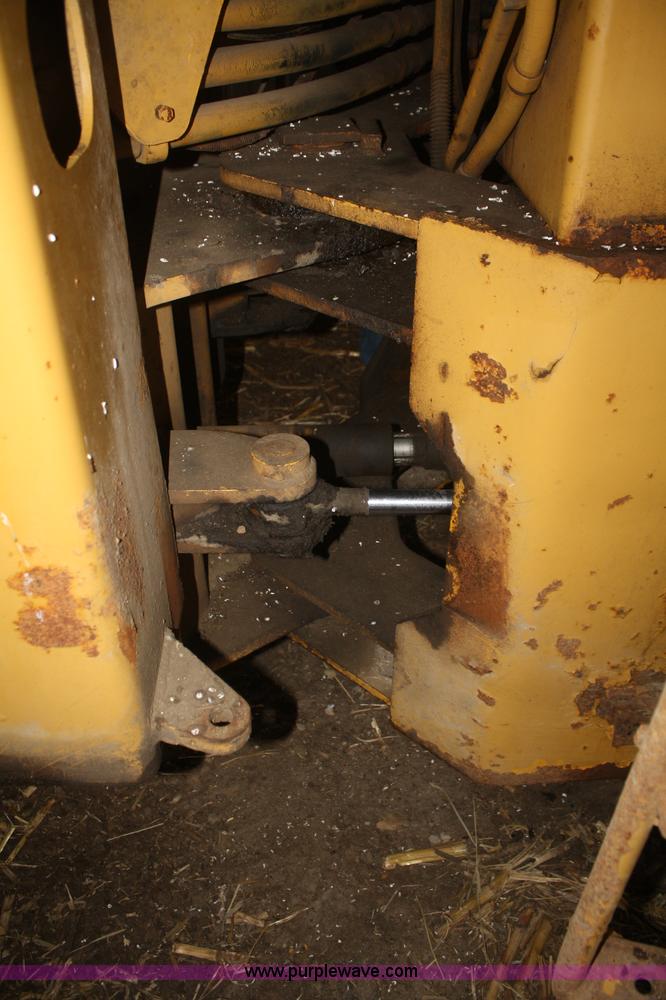 image for item F2867 1973 Allis Chalmers 605B wheel loader