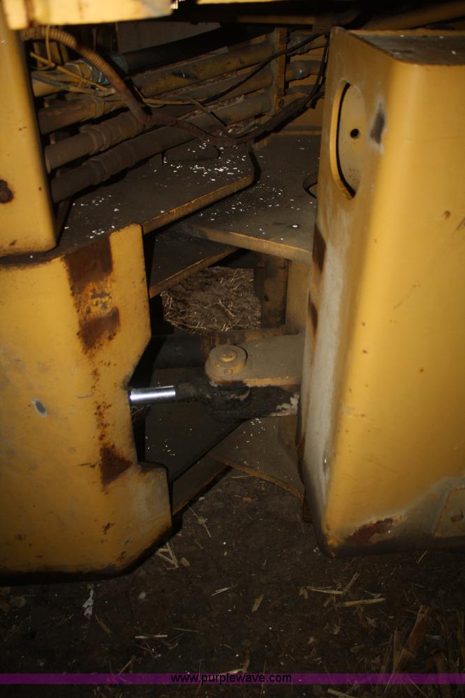 image for item F2867 1973 Allis Chalmers 605B wheel loader