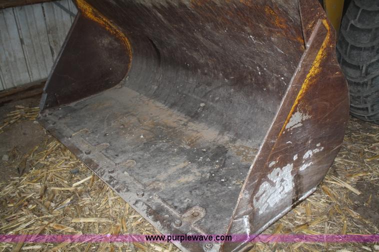 image for item F2867 1973 Allis Chalmers 605B wheel loader