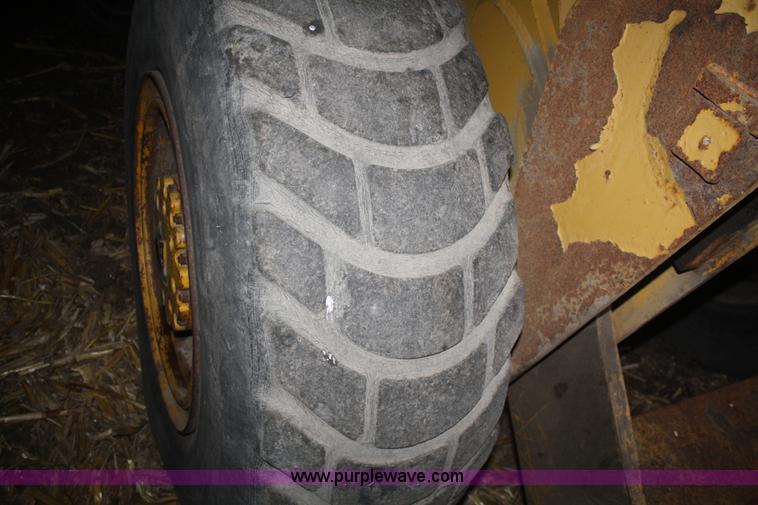 image for item F2867 1973 Allis Chalmers 605B wheel loader