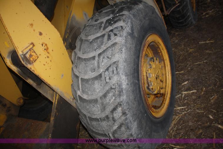 image for item F2867 1973 Allis Chalmers 605B wheel loader