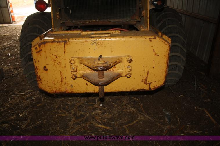 image for item F2867 1973 Allis Chalmers 605B wheel loader