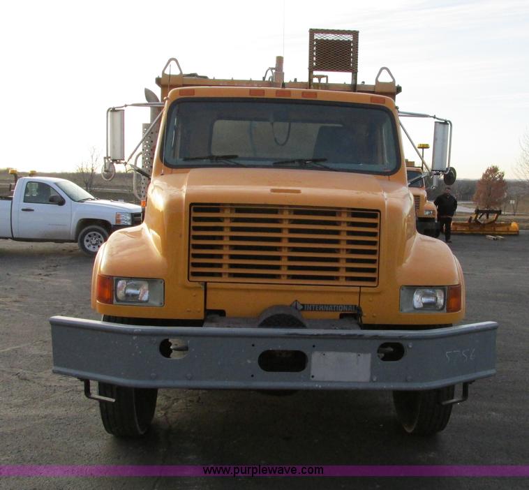 image for item F4170 1998 International 4900 flatbed/paint nurse truck