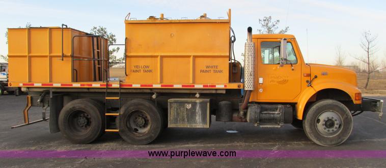 image for item F4170 1998 International 4900 flatbed/paint nurse truck