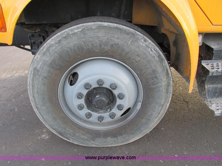 image for item F4170 1998 International 4900 flatbed/paint nurse truck