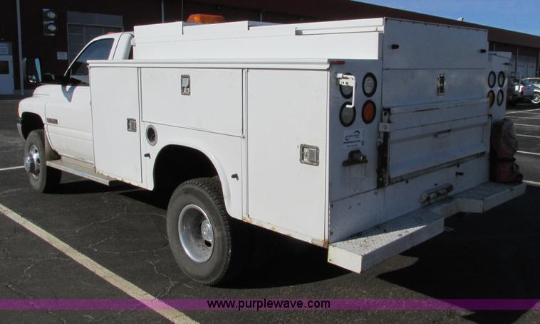 image for item F4174 2001 Dodge Ram 3500 service truck