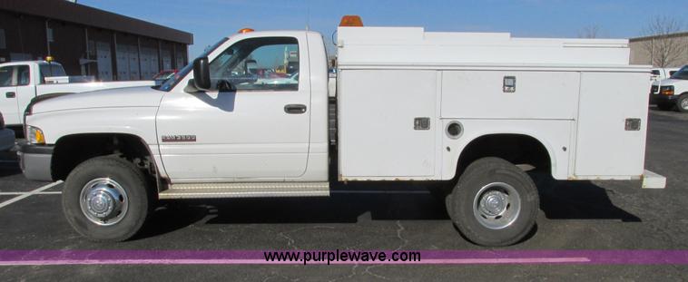 image for item F4174 2001 Dodge Ram 3500 service truck