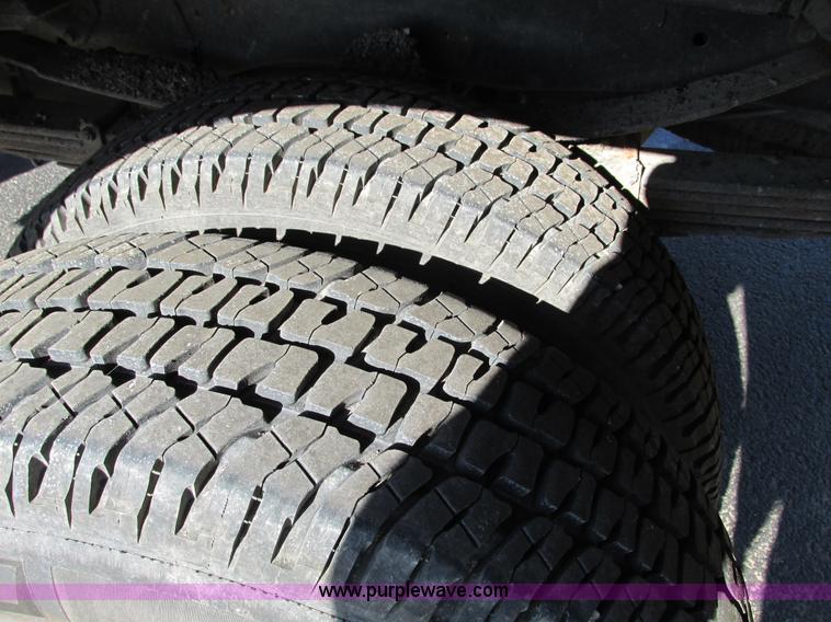 image for item F4174 2001 Dodge Ram 3500 service truck