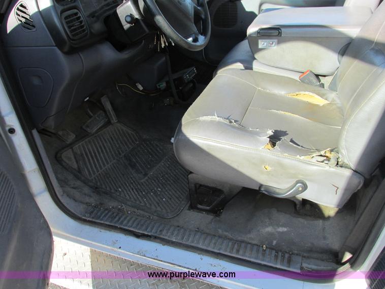 image for item F4174 2001 Dodge Ram 3500 service truck