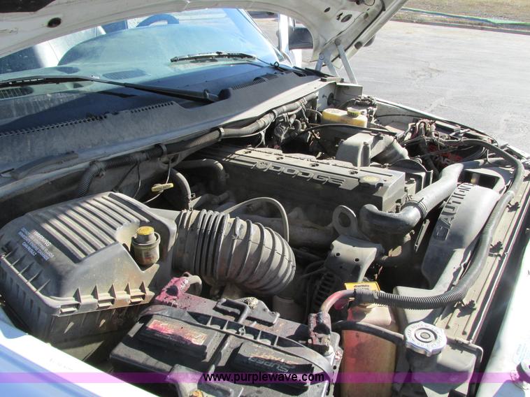 image for item F4174 2001 Dodge Ram 3500 service truck