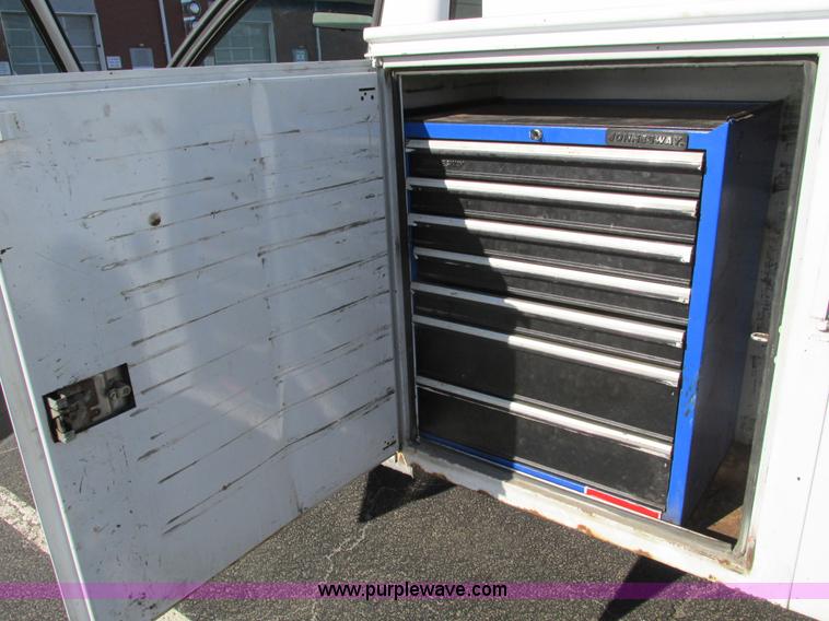 image for item F4174 2001 Dodge Ram 3500 service truck