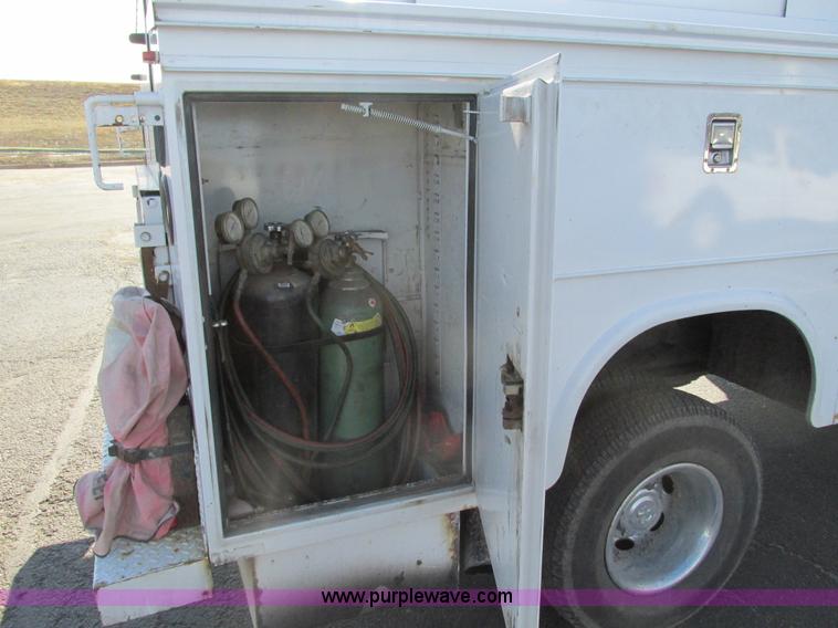 image for item F4174 2001 Dodge Ram 3500 service truck