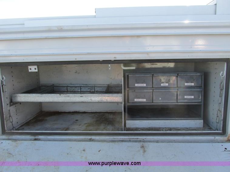 image for item F4174 2001 Dodge Ram 3500 service truck