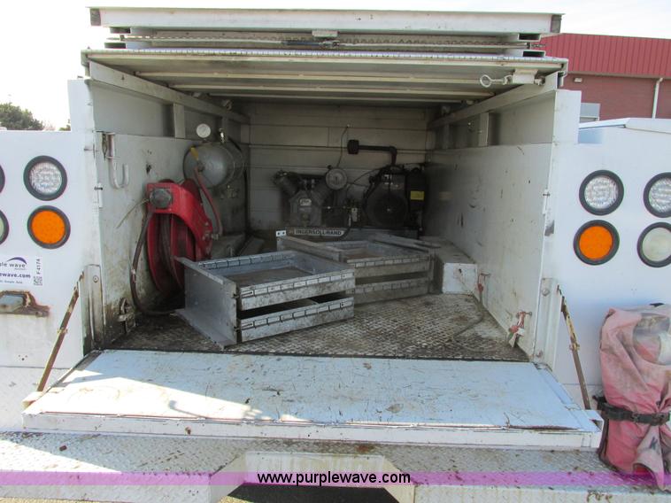 image for item F4174 2001 Dodge Ram 3500 service truck