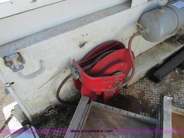 image for item F4174 2001 Dodge Ram 3500 service truck